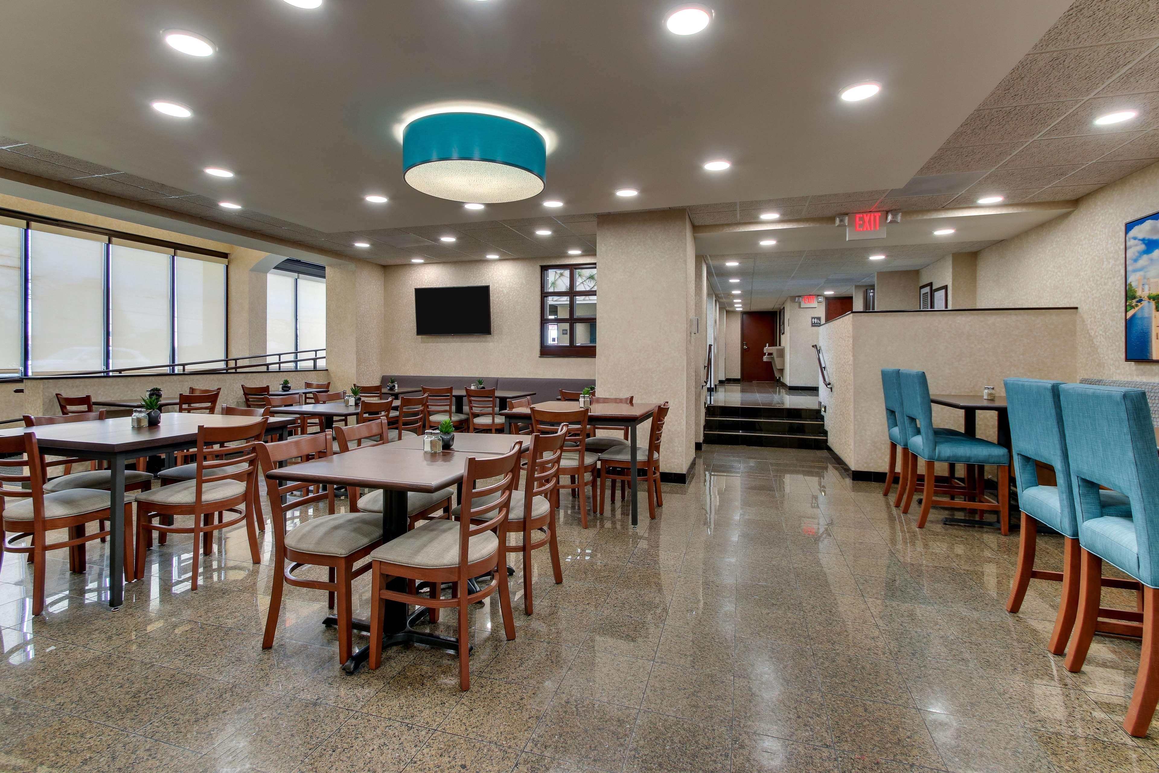 Best Western Plus Indianapolis North At Pyramids ภายนอก รูปภาพ